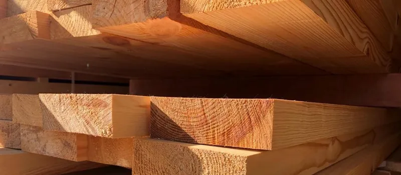 Преимущества услуги строгания пиломатериалов