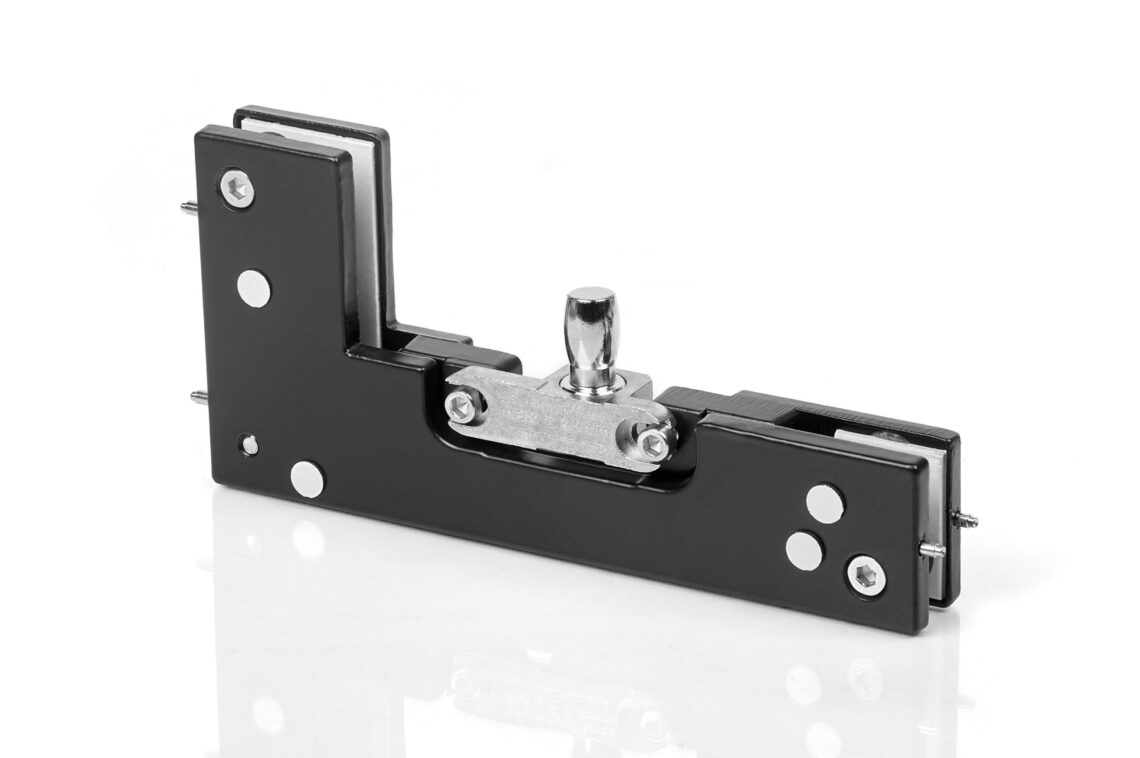 Преимущества покупки фурнитуры для стекла на официальном сайте ТМ «ТИТАН»