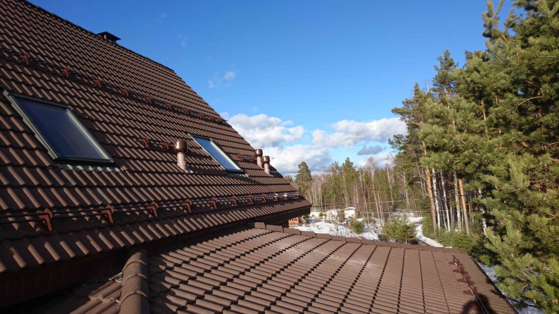 Обзор ассортимента материалов для кровли и фасада